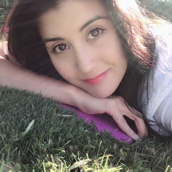 Meet your Posher, Sara - Picture 1 of 1